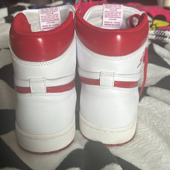 used mens Jordan 1 Retro red and white in great condition in men’s 11.5 no box - Picture 4 of 8